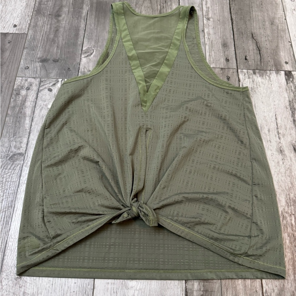 The North Face Women’s Four Leaf Clover Green Dayology Tank Tie Back Medium